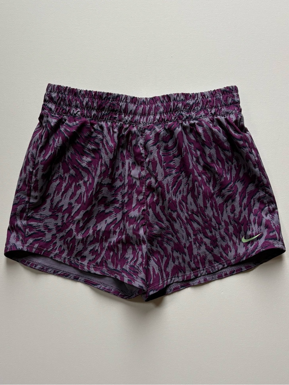 Nike Dri-Fit One High Waisted Shorts Girls Large Purple Animal Print FQ4527-509